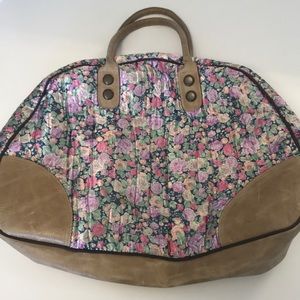 Floral weekender bag!
